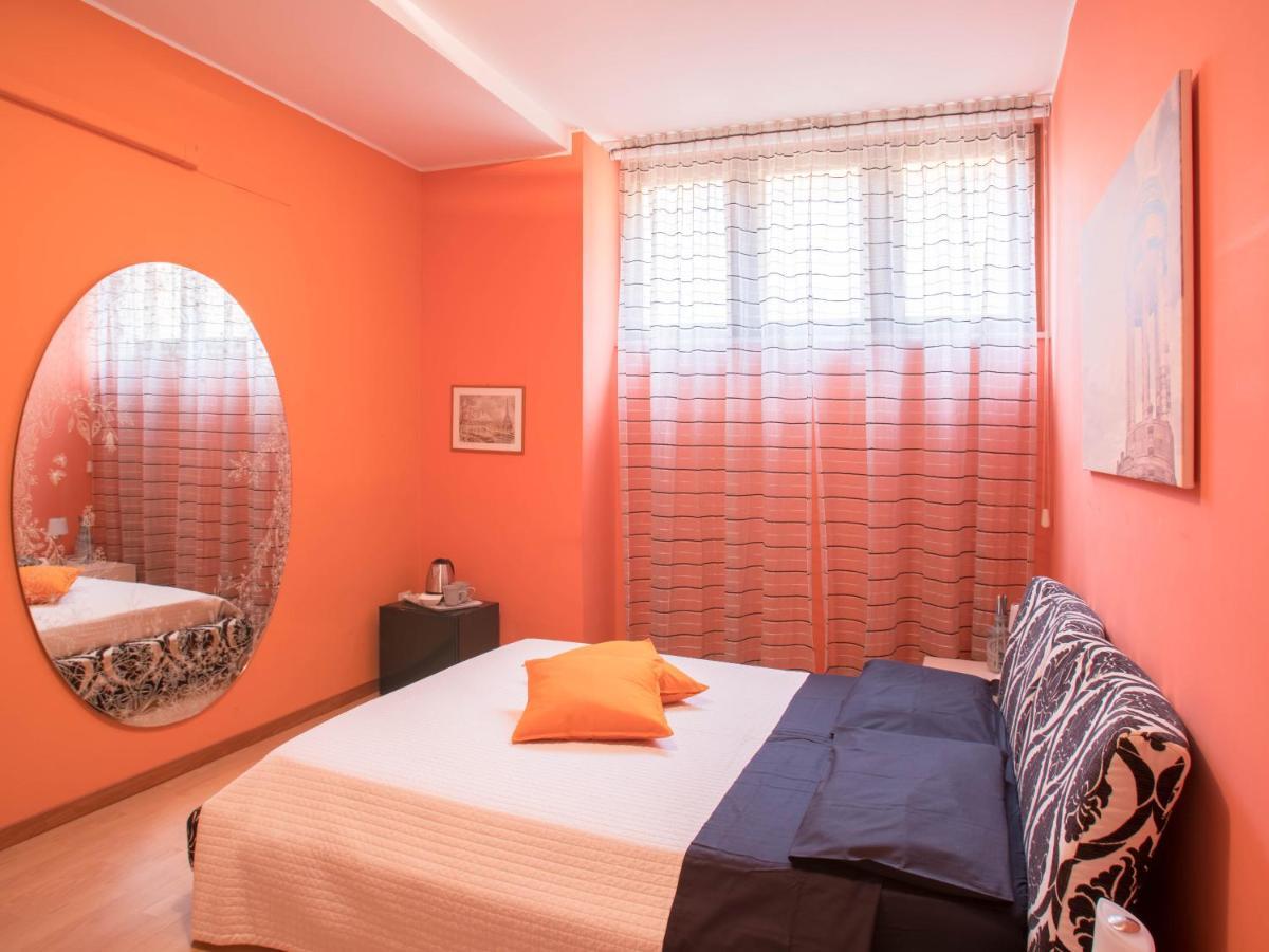 Juliette Rooms Iesi Luaran gambar