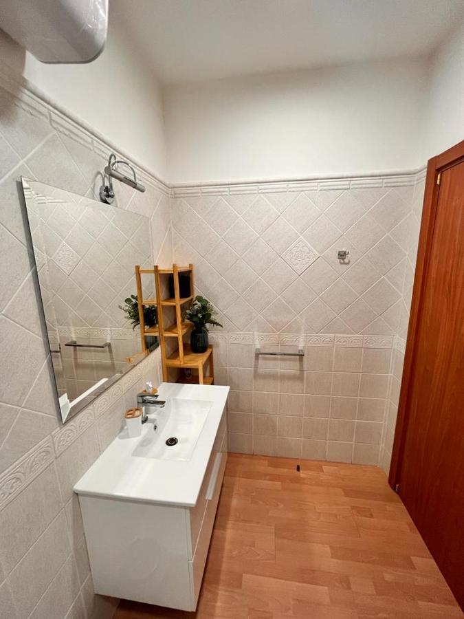 Juliette Rooms Iesi Luaran gambar